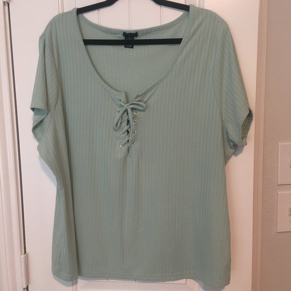 Rue 21 Plus size shirt, sz 4x - Picture 1 of 7